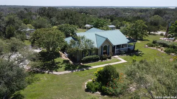 610 County Road 342, Hondo, TX 78861