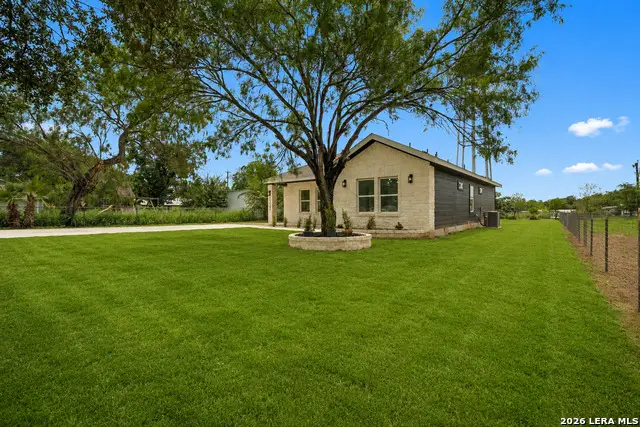 15242 Oak St, Lytle, TX 78052 - #2