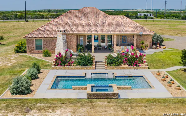 4881 Fm 798, Kenedy, TX 78119