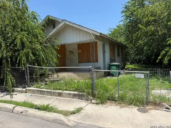 2319 W Poplar, San Antonio, TX 78207