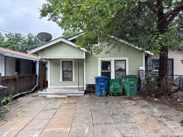 910 Green St, San Antonio, TX 78225
