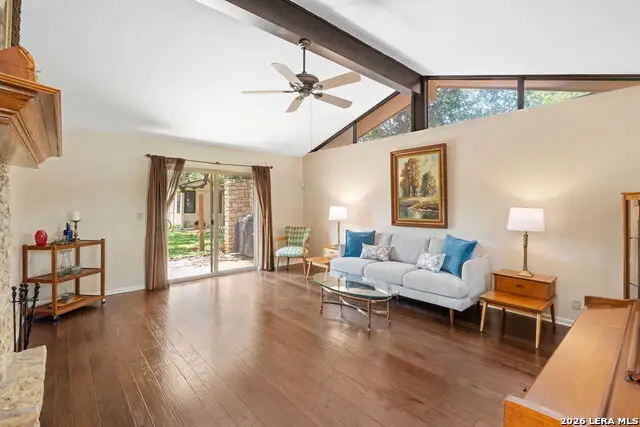532 N School St., Boerne, TX 78006 - #3