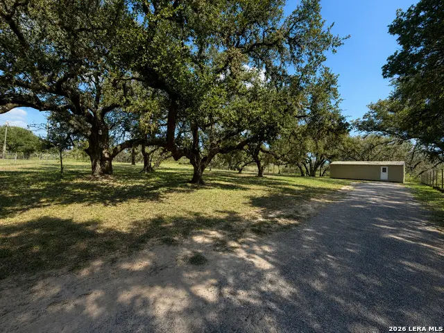 266 Autumn Ln, Poteet, TX 78065 - #1