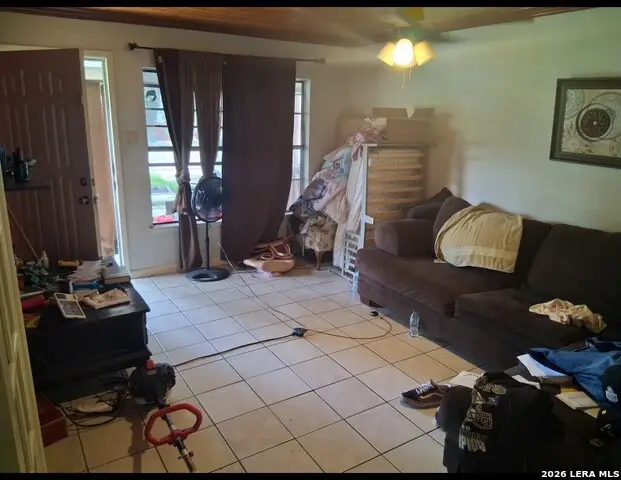 335 Radiance Ave, San Antonio, TX 78218 - #3