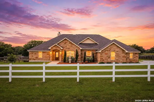 112 Westfield Landing, La Vernia, TX 78121