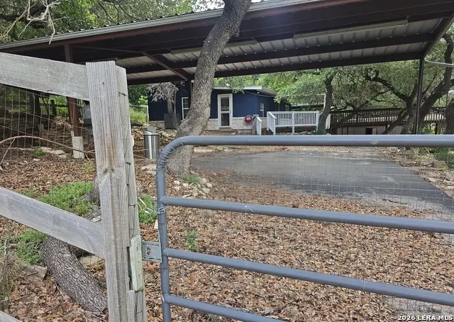 225 Rockin D Ln, Lakehills, TX 78063 - #1