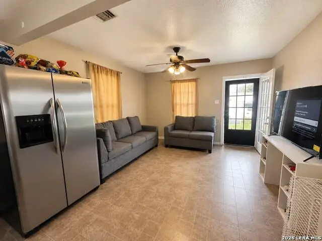 807 Sw 24th St, San Antonio, TX 78207 - #3