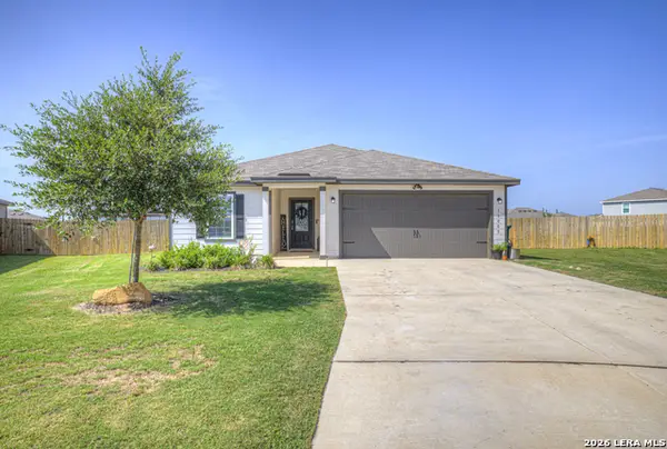 16005 Dickens Blf, Lytle, TX 78052