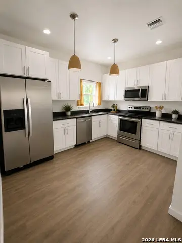 630 Iowa St, San Antonio, TX 78203 - #3
