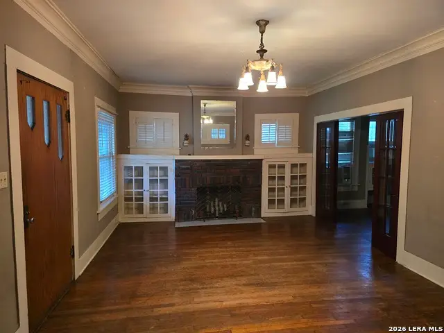 927 W Huisache, San Antonio, TX 78201 - #3