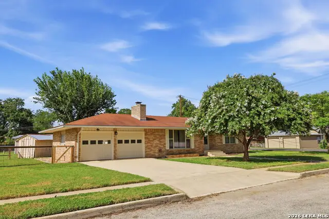 758 Carl Dr, New Braunfels, TX 78130 - #2