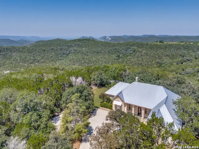 403 Deep Hollow Dr, Boerne, TX 78006 - #1