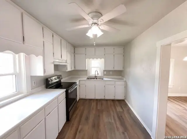 725 Kelly St, Poteet, TX 78065 - #2