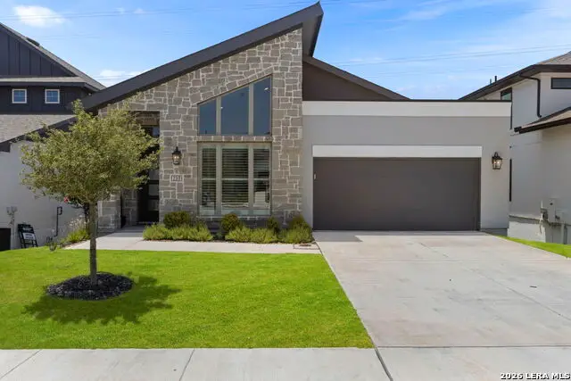 230 Navarro, Boerne, TX 78006 - #2