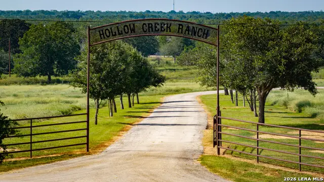 14361 La Vernia Rd, Saint Hedwig, TX 78152 - #3