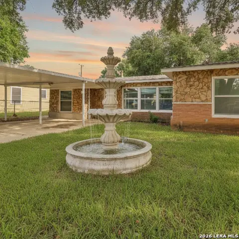 623 Weizmann St, San Antonio, TX 78213