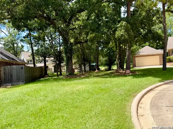 17 Melbourne Ct, Montgomery, TX 77356