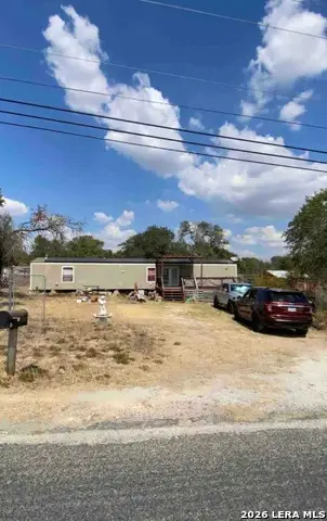 4223 Waterwood Pass, Elmendorf, TX 78112
