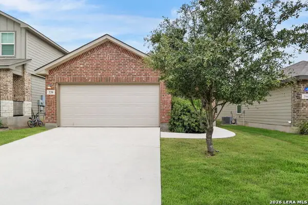 220 Middle Green Loop, Floresville, TX 78114