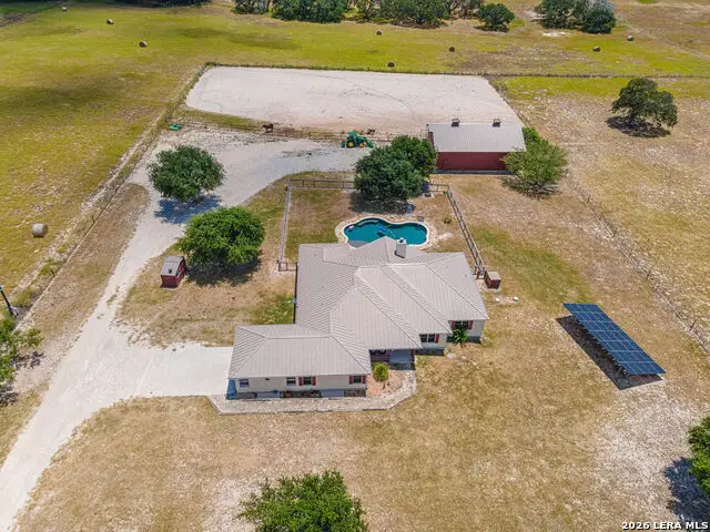119 Scenic Hills, La Vernia, TX 78121 - #2