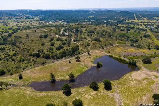 204 Ranch House Rd, Kerrville, TX 78028 - #1