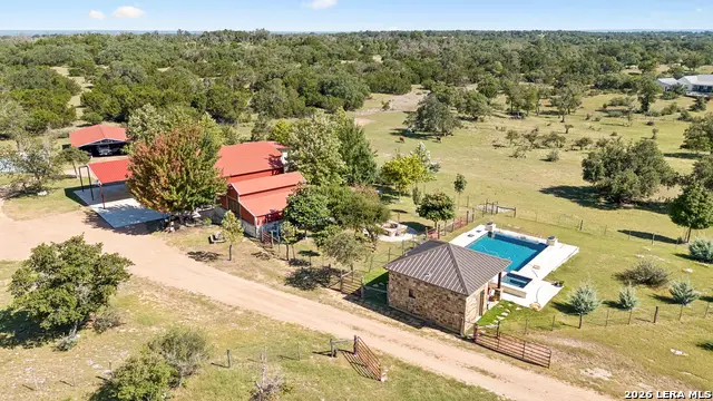 652 Overlook Dr, Fredericksburg, TX 78624 - #3