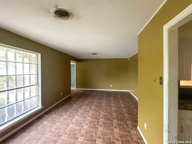 3446 Chateau Dr, San Antonio, TX 78219 - #3