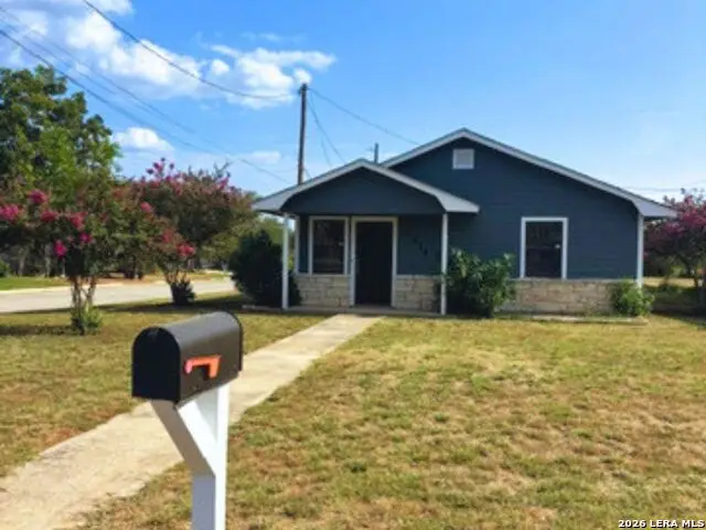 1014 E San Antonio, Pearsall, TX 78061 - #1