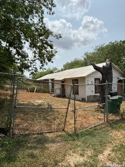 326 Sanders St, San Antonio, TX 78203 - #2
