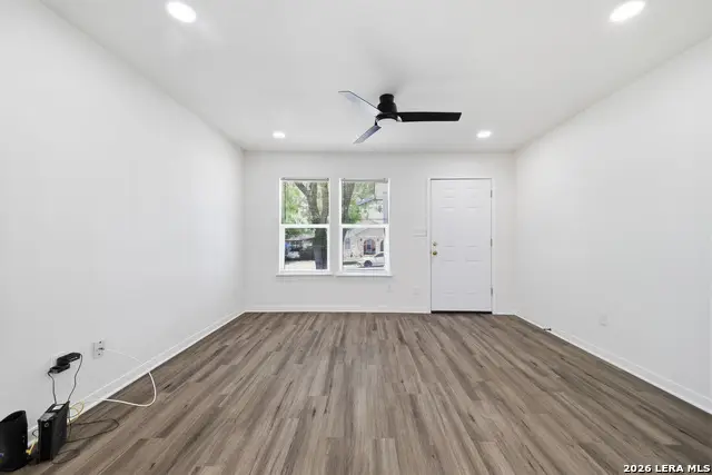 132 Stratford Ct, San Antonio, TX 78223 - #3