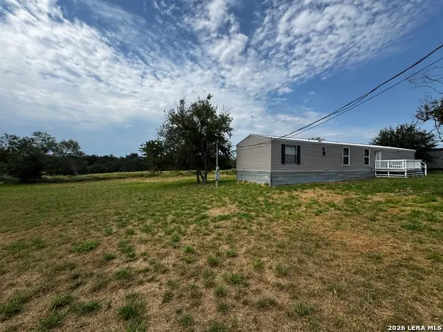 607 Jackson St, Pleasanton, TX 78064 - #3