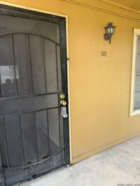 911 Vance Jackson Rd #101, San Antonio, TX 78201 - #2