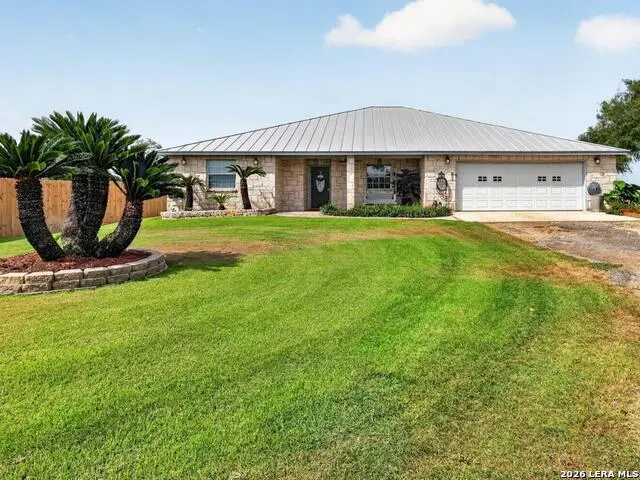 395 Mccaughan Rd, Poteet, TX 78065 - #1