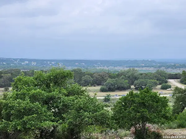 1279 Kings Cove Drive, Canyon Lake, TX 78133