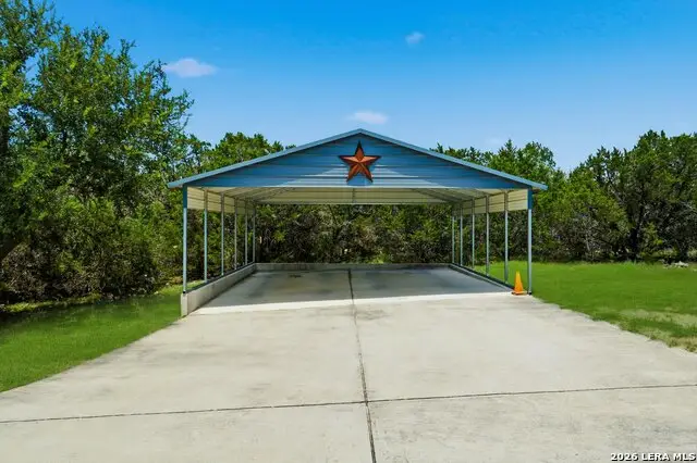 1610 Hilltop Rdg, New Braunfels, TX 78132 - #3