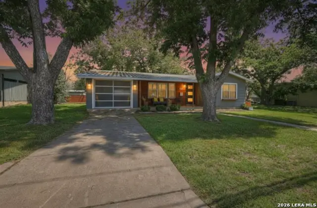 112 W Mulberry St, Fredericksburg, TX 78624 - #1