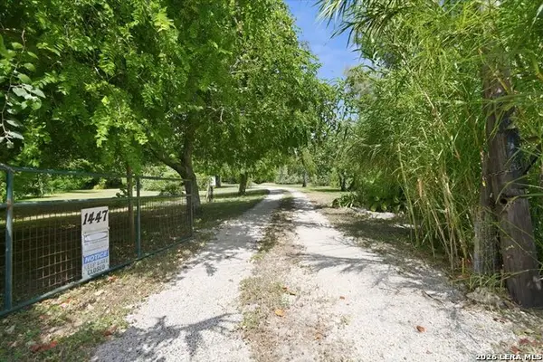 1447 S Main St, Ingleside, TX 78362