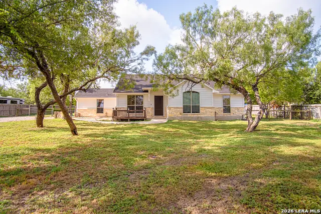 915 County Road 3822, San Antonio, TX 78253 - #1