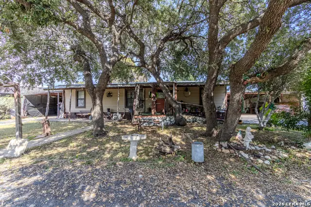 88 Walnut St, Brackettville, TX 78832 - #1