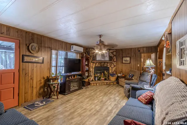 88 Walnut St, Brackettville, TX 78832 - #2