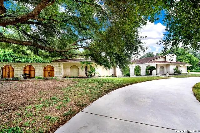 5 Augusta Dr, Seguin, TX 78155 - #1