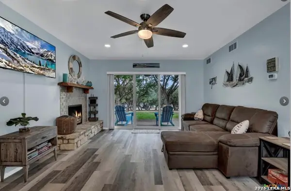1185 Parkview Drive #APT D24, Canyon Lake, TX 78133