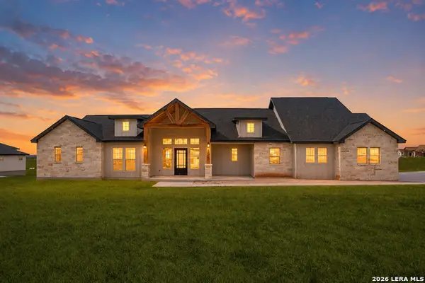125 Dragonfly Dr, La Vernia, TX 78121