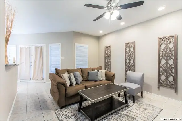 8633 Datapoint Dr #253, San Antonio, TX 78229 - #3
