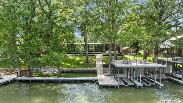 2529 Terminal Loop Rd, McQueeney, TX 78123