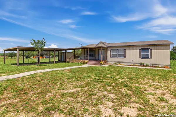 646 Old Colony, Seguin, TX 78155