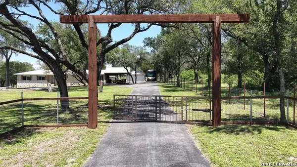 2694 Fm 2722, New Braunfels, TX 78132