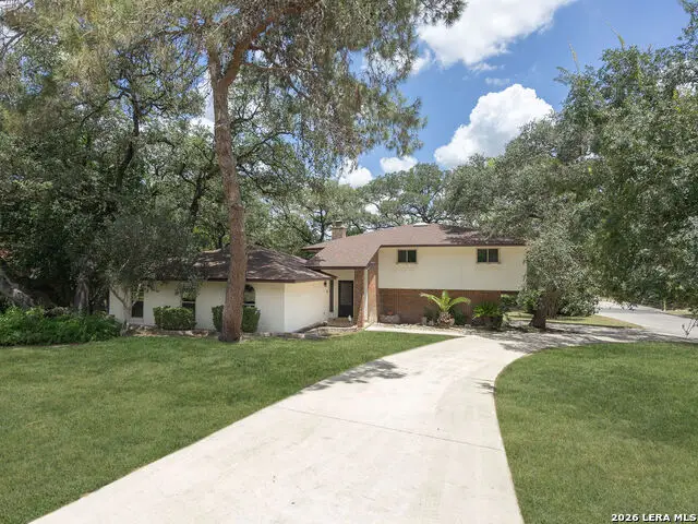 301 Sagecrest Dr, Hollywood Park, TX 78232 - #1