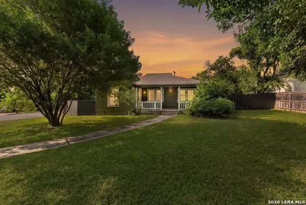 101 Charles Rd, Terrell Hills, TX 78209