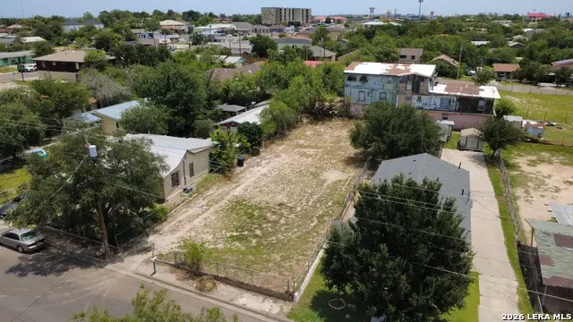 246 N Comal St, Eagle Pass, TX 78852 - #2